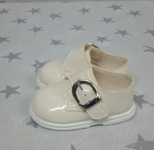 BABY SCHOENTJE ECRU LAK H656